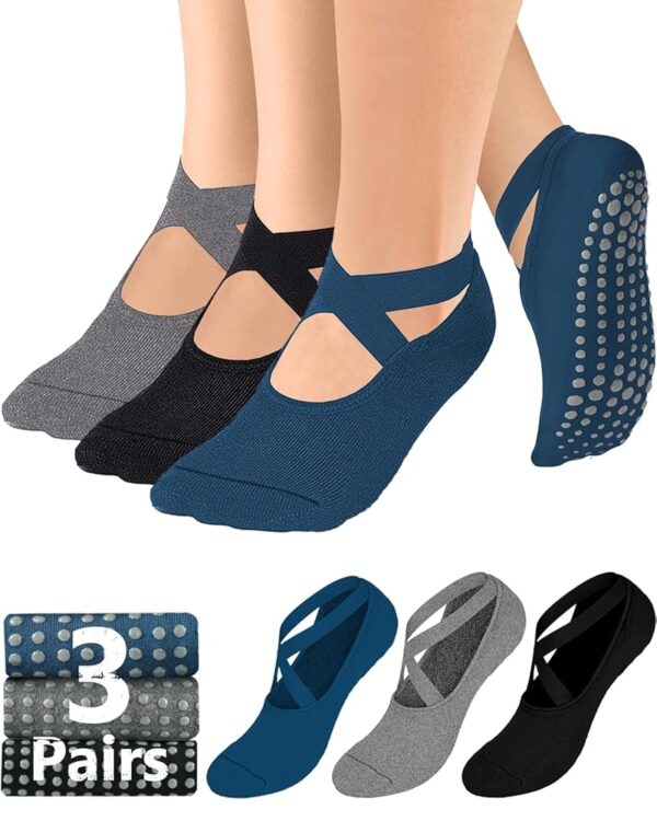 AURUZA Pilates Grip Socks for Women Non Slip Skid Yoga Socks with Grips Straps for Ballet Dance Workout Gripper Socks